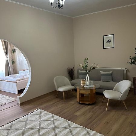 Hotel Rubin*** 게오르게니 외부 사진