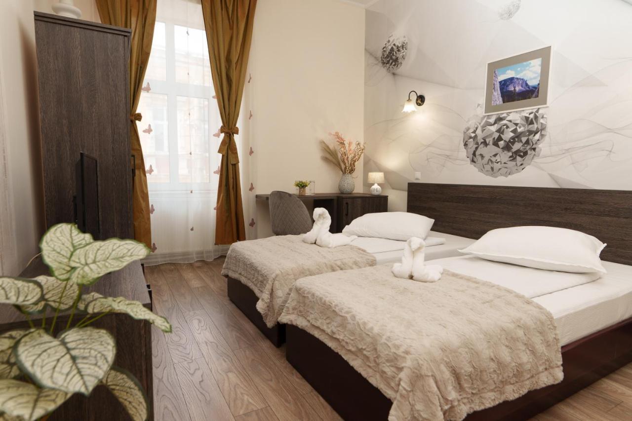 Hotel Rubin*** 게오르게니 외부 사진